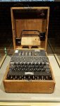 220px-Muzeum_2_Wojny_Swiatowej_Gdansk_Enigma_cipher_machine.jpg